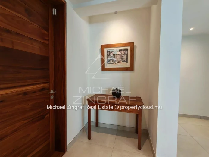Seafront Apartment in Poste Lafayette