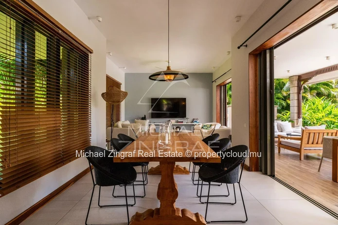 Élégante villa contemporaine face au golf - Bel Ombre