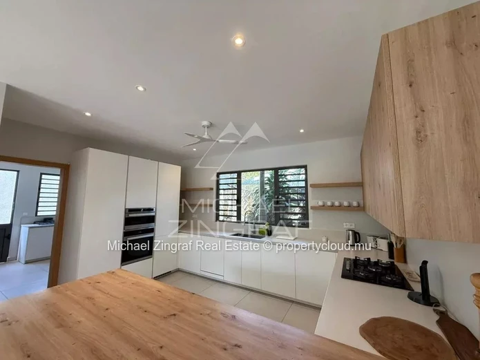 Villa de Standing dans quartier résidentiel – Forêt Daruty