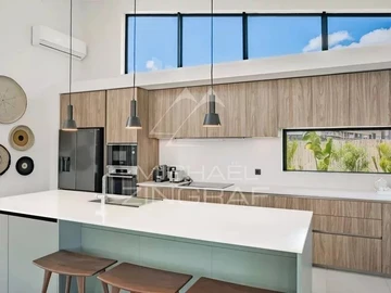 5 Bedroom Villa