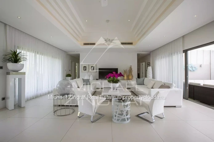 Villa d'exception avec vue sur golf
