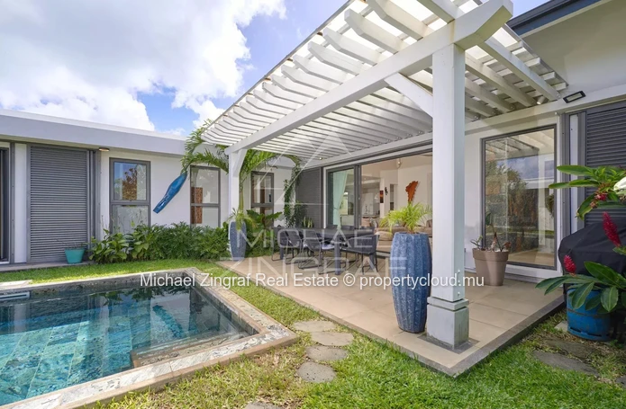 Villa de 4 chambres dans résidence sécurisée à Grand Baie