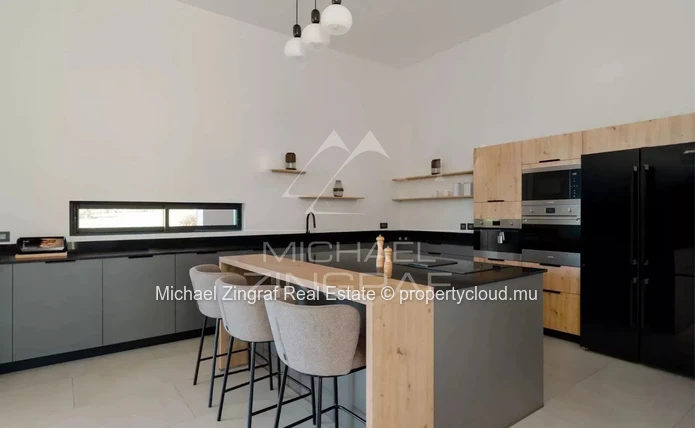 Villa contemporaine avec vue panoramique sur le golf