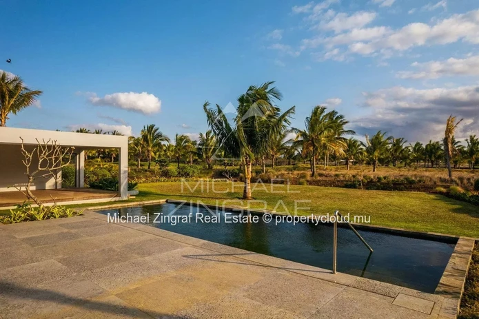 Opportunité exceptionnelle – Villa Fairway 5 suites au sein du domaine de golf de Mont Choisy