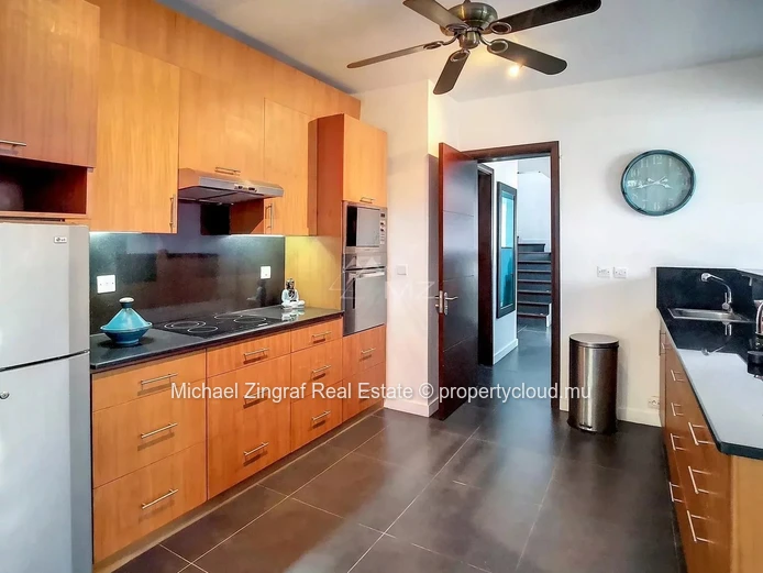 Villa for Rent with Sea Access – Pointe aux Canonniers
