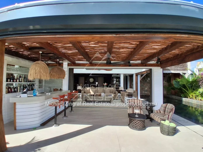 Exceptional Beachfront Penthouse in Pointe Aux canonniers