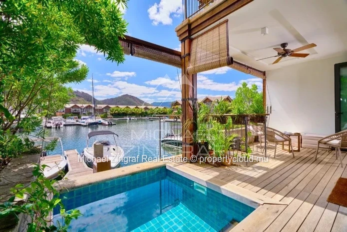 3 bedrooms Duplex at La Balise Marina with Private jetty