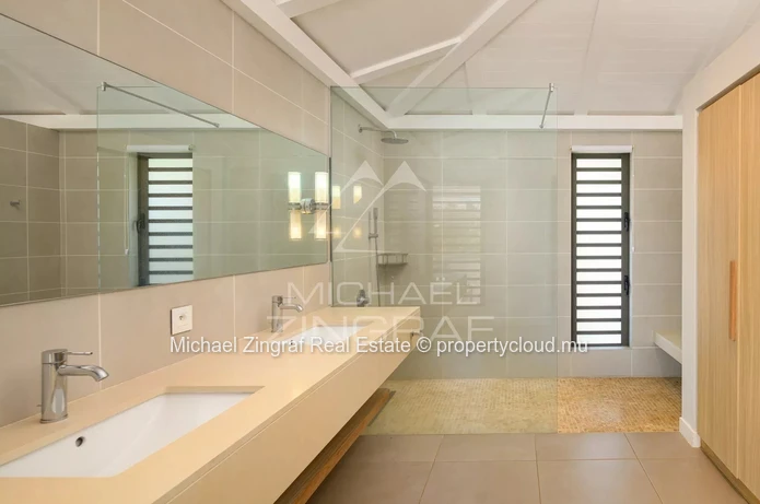 Villa 4 Chambres – Front de Mer à Azuri