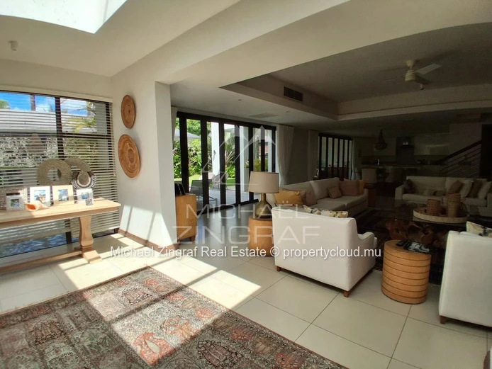 Magnifique villa avec accès plage privée – Un bien d’exception à Grand Baie