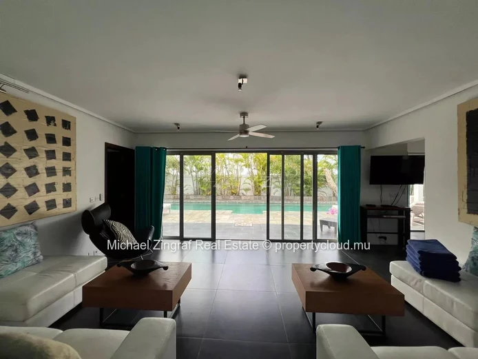 Villa for Rent with Sea Access – Pointe aux Canonniers